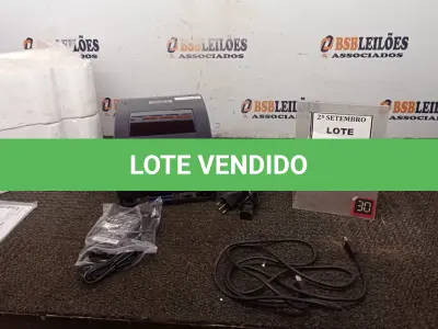 LOTE 078 - 01 IMPRESSORA DE ETIQUETAS MARCA TSC. (NO ESTADO) ATENÇÃO! FAZER A VISITAÇÃO ANTES DE ARREMATAR, NÃO SABEMOS SE FUNCIONA, LEILÃO NÃO TEM GARANTIA E NEM DEVOLUÇÃO, SUJEITO A POSSÍVEIS AVARIAS VISÍVEIS/OCULTAS E/OU AUSÊNCIA DE COMPONENTES.