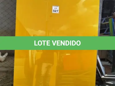 LOTE 527 - 05 PAINÉIS DE VIDRO NA COR AMARELA 2,59X1,19. (NO ESTADO) ATENÇÃO! FAZER A VISITAÇÃO ANTES DE ARREMATAR, NÃO SABEMOS SE FUNCIONA, LEILÃO NÃO TEM GARANTIA E NEM DEVOLUÇÃO, SUJEITO A POSSÍVEIS AVARIAS VISÍVEIS/OCULTAS E/OU AUSÊNCIA DE COMPONENTES.