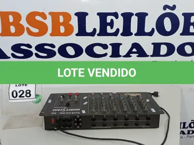 LOTE 028 - 01 MESA DE SOM 06 CANAIS MODELO MXS6 MARCA CICLOTRON. (NO ESTADO) ATENÇÃO! FAZER A VISITAÇÃO ANTES DE ARREMATAR, NÃO SABEMOS SE FUNCIONA, LEILÃO NÃO TEM GARANTIA E NEM DEVOLUÇÃO, SUJEITO A POSSÍVEIS AVARIAS VISÍVEIS/OCULTAS E/OU AUSÊNCIA DE COMPONENTES.