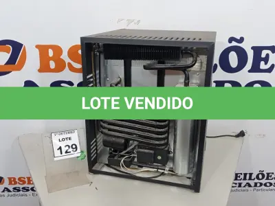 LOTE 129 - 01 ADEGA. (NO ESTADO) ATENÇÃO! FAZER A VISITAÇÃO ANTES DE ARREMATAR, NÃO SABEMOS SE FUNCIONA, LEILÃO NÃO TEM GARANTIA E NEM DEVOLUÇÃO, SUJEITO A POSSÍVEIS AVARIAS VISÍVEIS/OCULTAS E/OU AUSÊNCIA DE COMPONENTES.
