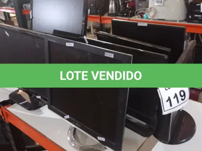 LOTE 119 - 10 MONITORES DE MARCAS E MODELOS DIVERSOS. (NO ESTADO) ATENÇÃO! FAZER A VISITAÇÃO ANTES DE ARREMATAR, NÃO SABEMOS SE FUNCIONA, LEILÃO NÃO TEM GARANTIA E NEM DEVOLUÇÃO, SUJEITO A POSSÍVEIS AVARIAS VISÍVEIS/OCULTAS E/OU AUSÊNCIA DE COMPONENTES.
