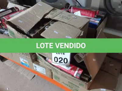 LOTE 020 - 01 LOTE COM GRANDE QUANTIDADE DE LÂMPADAS MARCAS E MODELOS DIVERSOS. (NO ESTADO) ATENÇÃO! FAZER A VISITAÇÃO ANTES DE ARREMATAR, NÃO SABEMOS SE FUNCIONA, LEILÃO NÃO TEM GARANTIA E NEM DEVOLUÇÃO, SUJEITO A POSSÍVEIS AVARIAS VISÍVEIS/OCULTAS E/OU AUSÊNCIA DE COMPONENTES.
