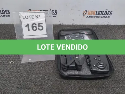 LOTE 165 - 01 DRONE COM CÂMERA. (NO ESTADO, NÃO SABEMOS SE FUNCIONA. LEILÃO NÃO TEM GARANTIA E NEM DEVOLUÇÃO, SUJEITO A POSSÍVEIS AVARIAS VISÍVEIS/OCULTAS E/OU AUSÊNCIA DE COMPONENTES)
