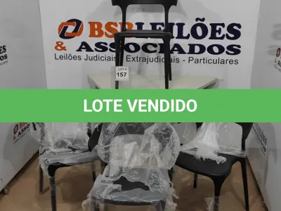 LOTE 157 - 04 CADEIRAS DE SALA DE JANTAR MODERNAS RIGEL, PRETA. (NO ESTADO, NÃO SABEMOS SE FUNCIONA. LEILÃO NÃO TEM GARANTIA E NEM DEVOLUÇÃO, SUJEITO A POSSÍVEIS AVARIAS VISÍVEIS/OCULTAS E/OU AUSÊNCIA DE COMPONENTES)