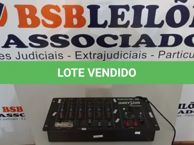 LOTE 028 - 01 MESA DE SOM 06 CANAIS MODELO MXS6 MARCA CICLOTRON. (NO ESTADO) ATENÇÃO! FAZER A VISITAÇÃO ANTES DE ARREMATAR, NÃO SABEMOS SE FUNCIONA, LEILÃO NÃO TEM GARANTIA E NEM DEVOLUÇÃO, SUJEITO A POSSÍVEIS AVARIAS VISÍVEIS/OCULTAS E/OU AUSÊNCIA DE COMPONENTES.