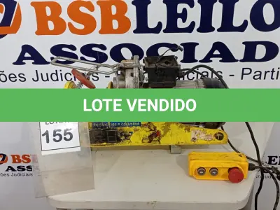 LOTE 155 - 01 GUINCHO ELÉTRICO MENEGOTTI 220V – 500 A 1000 KG. (NO ESTADO, NÃO SABEMOS SE FUNCIONA. LEILÃO NÃO TEM GARANTIA E NEM DEVOLUÇÃO, SUJEITO A POSSÍVEIS AVARIAS VISÍVEIS/OCULTAS E/OU AUSÊNCIA DE COMPONENTES)