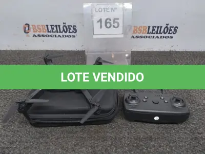 LOTE 165 - 01 DRONE COM CÂMERA. (NO ESTADO, NÃO SABEMOS SE FUNCIONA. LEILÃO NÃO TEM GARANTIA E NEM DEVOLUÇÃO, SUJEITO A POSSÍVEIS AVARIAS VISÍVEIS/OCULTAS E/OU AUSÊNCIA DE COMPONENTES)