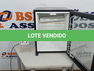 LOTE 022 - 01 FRIGOBAR. (NO ESTADO) ATENÇÃO! FAZER A VISITAÇÃO ANTES DE ARREMATAR, NÃO SABEMOS SE FUNCIONA, LEILÃO NÃO TEM GARANTIA E NEM DEVOLUÇÃO, SUJEITO A POSSÍVEIS AVARIAS VISÍVEIS/OCULTAS E/OU AUSÊNCIA DE COMPONENTES.