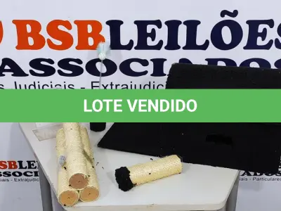 LOTE 160 - 01 ARRANHADOR PARA GATO CASINHA COM REDE 2 ANDARES PRETO. (NO ESTADO, NÃO SABEMOS SE FUNCIONA. LEILÃO NÃO TEM GARANTIA E NEM DEVOLUÇÃO, SUJEITO A POSSÍVEIS AVARIAS VISÍVEIS/OCULTAS E/OU AUSÊNCIA DE COMPONENTES)