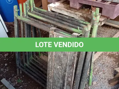 LOTE 176 - 10 PEÇAS ANDAIMES DE 1 X 1M COM 01 PLATAFORMA. (NO ESTADO, NÃO SABEMOS SE FUNCIONA. LEILÃO NÃO TEM GARANTIA E NEM DEVOLUÇÃO, SUJEITO A POSSÍVEIS AVARIAS VISÍVEIS/OCULTAS E/OU AUSÊNCIA DE COMPONENTES)