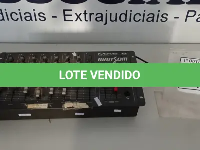 LOTE 040 - 01 MESA DE SOM 06 CANAIS MODELO MXS6 MARCA CICLOTRON. (NO ESTADO) ATENÇÃO! FAZER A VISITAÇÃO ANTES DE ARREMATAR, NÃO SABEMOS SE FUNCIONA, LEILÃO NÃO TEM GARANTIA E NEM DEVOLUÇÃO, SUJEITO A POSSÍVEIS AVARIAS VISÍVEIS/OCULTAS E/OU AUSÊNCIA DE COMPONENTES.