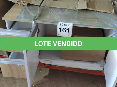 LOTE 161 - 01 CONJUNTO GABINETE BANHEIRO 2 GAVETAS 2 PORTAS 80CM COM ESPELHEIRA DIAMANTE – FREIJÓ. (NO ESTADO, NÃO SABEMOS SE FUNCIONA. LEILÃO NÃO TEM GARANTIA E NEM DEVOLUÇÃO, SUJEITO A POSSÍVEIS AVARIAS VISÍVEIS/OCULTAS E/OU AUSÊNCIA DE COMPONENTES)