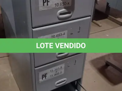 LOTE 415 - 01 ARQUIVO DE AÇO COM 04 GAVETAS. (NO ESTADO) ATENÇÃO! FAZER A VISITAÇÃO ANTES DE ARREMATAR, NÃO SABEMOS SE FUNCIONA, LEILÃO NÃO TEM GARANTIA E NEM DEVOLUÇÃO, SUJEITO A POSSÍVEIS AVARIAS VISÍVEIS/OCULTAS E/OU AUSÊNCIA DE COMPONENTES.