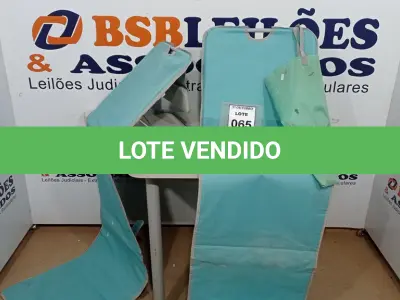 LOTE 065 - 02 ESPREGUIÇADEIRAS PORTÁTEIS. (NO ESTADO) ATENÇÃO! FAZER A VISITAÇÃO ANTES DE ARREMATAR, NÃO SABEMOS SE FUNCIONA, LEILÃO NÃO TEM GARANTIA E NEM DEVOLUÇÃO, SUJEITO A POSSÍVEIS AVARIAS VISÍVEIS/OCULTAS E/OU AUSÊNCIA DE COMPONENTES.