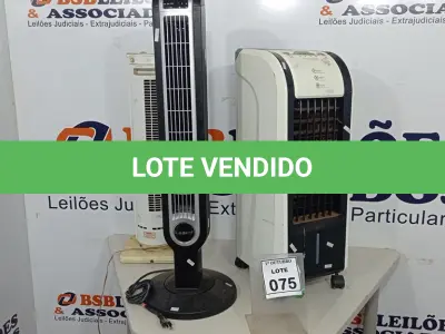 LOTE 075 - 02 VENTILADORES TORRE E 01 CLIMATIZADOR DE AR. (NO ESTADO) ATENÇÃO! FAZER A VISITAÇÃO ANTES DE ARREMATAR, NÃO SABEMOS SE FUNCIONA, LEILÃO NÃO TEM GARANTIA E NEM DEVOLUÇÃO, SUJEITO A POSSÍVEIS AVARIAS VISÍVEIS/OCULTAS E/OU AUSÊNCIA DE COMPONENTES.