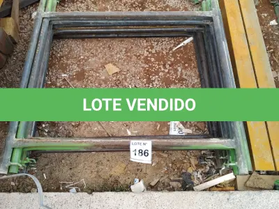 LOTE 186 - 10 PEÇAS ANDAIMES DE 1 X 1M. (NO ESTADO, NÃO SABEMOS SE FUNCIONA. LEILÃO NÃO TEM GARANTIA E NEM DEVOLUÇÃO, SUJEITO A POSSÍVEIS AVARIAS VISÍVEIS/OCULTAS E/OU AUSÊNCIA DE COMPONENTES)