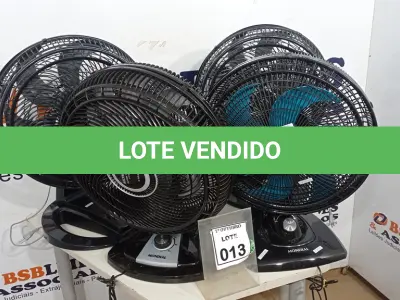 LOTE 013 - 02 VENTILADORES MARCA BRITÂNIA E 02 VENTILADORES MARCA MONDIAL. (NO ESTADO) ATENÇÃO! FAZER A VISITAÇÃO ANTES DE ARREMATAR, NÃO SABEMOS SE FUNCIONA, LEILÃO NÃO TEM GARANTIA E NEM DEVOLUÇÃO, SUJEITO A POSSÍVEIS AVARIAS VISÍVEIS/OCULTAS E/OU AUSÊNCIA DE COMPONENTES.
