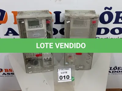 LOTE 010 - 02 RELÓGIOS COM DISJUNTORES PARA ENERGIA SOLAR. (NO ESTADO) ATENÇÃO! FAZER A VISITAÇÃO ANTES DE ARREMATAR, NÃO SABEMOS SE FUNCIONA, LEILÃO NÃO TEM GARANTIA E NEM DEVOLUÇÃO, SUJEITO A POSSÍVEIS AVARIAS VISÍVEIS/OCULTAS E/OU AUSÊNCIA DE COMPONENTES.