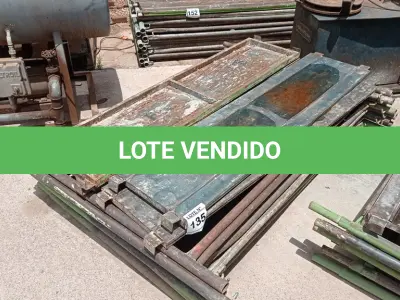 LOTE 135 - 10 PEÇAS ANDAIMES DE 1 X 1,50M COM 04 PLATAFORMA DE 1,50M. (NO ESTADO, NÃO SABEMOS SE FUNCIONA. LEILÃO NÃO TEM GARANTIA E NEM DEVOLUÇÃO, SUJEITO A POSSÍVEIS AVARIAS VISÍVEIS/OCULTAS E/OU AUSÊNCIA DE COMPONENTES)