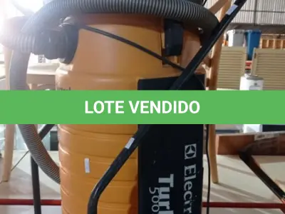 LOTE 003 - 01 ASPIRADOR DE PÓ INDUSTRIAL MODELO TURBO 5002 PRO MARCA ELECTROLUX. (NO ESTADO) ATENÇÃO! FAZER A VISITAÇÃO ANTES DE ARREMATAR, NÃO SABEMOS SE FUNCIONA, LEILÃO NÃO TEM GARANTIA E NEM DEVOLUÇÃO, SUJEITO A POSSÍVEIS AVARIAS VISÍVEIS/OCULTAS E/OU AUSÊNCIA DE COMPONENTES.