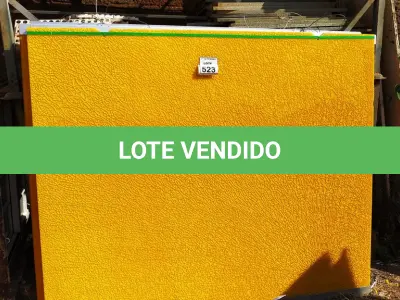 LOTE 523 - 08 PAINÉIS DE VIDRO NA COR AMARELA DE 1,59X1,90. (NO ESTADO) ATENÇÃO! FAZER A VISITAÇÃO ANTES DE ARREMATAR, NÃO SABEMOS SE FUNCIONA, LEILÃO NÃO TEM GARANTIA E NEM DEVOLUÇÃO, SUJEITO A POSSÍVEIS AVARIAS VISÍVEIS/OCULTAS E/OU AUSÊNCIA DE COMPONENTES.