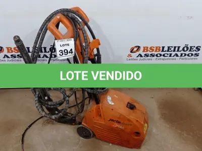 LOTE 394 - 01 LAVADORA DE ALTA PRESSÃO MARCA JACTOCLEAN. (NO ESTADO) ATENÇÃO! FAZER A VISITAÇÃO ANTES DE ARREMATAR, NÃO SABEMOS SE FUNCIONA, LEILÃO NÃO TEM GARANTIA E NEM DEVOLUÇÃO, SUJEITO A POSSÍVEIS AVARIAS VISÍVEIS/OCULTAS E/OU AUSÊNCIA DE COMPONENTES.