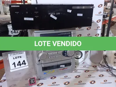 LOTE 144 - 01 RECEIVER MODELO HW-C560S, 01 MINI SYSTEM MARCA FIRSTLINE COM 02 CAIXAS E 01 MINI SYSTEM MARCA AIWA. (NO ESTADO) ATENÇÃO! FAZER A VISITAÇÃO ANTES DE ARREMATAR, NÃO SABEMOS SE FUNCIONA, LEILÃO NÃO TEM GARANTIA E NEM DEVOLUÇÃO, SUJEITO A POSSÍVEIS AVARIAS VISÍVEIS/OCULTAS E/OU AUSÊNCIA DE COMPONENTES.
