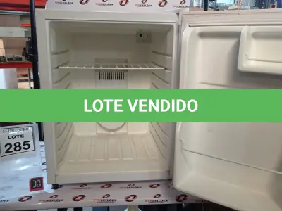LOTE 285 - 01 FRIGOBAR MARCA ETERNY. (NO ESTADO) ATENÇÃO! FAZER A VISITAÇÃO ANTES DE ARREMATAR, NÃO SABEMOS SE FUNCIONA, LEILÃO NÃO TEM GARANTIA E NEM DEVOLUÇÃO, SUJEITO A POSSÍVEIS AVARIAS VISÍVEIS/OCULTAS E/OU AUSÊNCIA DE COMPONENTES.