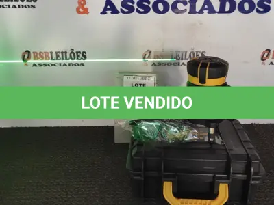 LOTE 090 - 01 NIVEL A LASER COM 2 BATERIAS MALETA ÓCULOS DE PROTEÇÃO. (NO ESTADO) ATENÇÃO! FAZER A VISITAÇÃO ANTES DE ARREMATAR, NÃO SABEMOS SE FUNCIONA, LEILÃO NÃO TEM GARANTIA E NEM DEVOLUÇÃO, SUJEITO A POSSÍVEIS AVARIAS VISÍVEIS/OCULTAS E/OU AUSÊNCIA DE COMPONENTES.