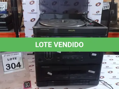 LOTE 304 - 02 APARELHOS DE SOM MARCAS PHILIPS E GRADIENTE E 02 CAIXAS. (NO ESTADO) ATENÇÃO! FAZER A VISITAÇÃO ANTES DE ARREMATAR, NÃO SABEMOS SE FUNCIONA, LEILÃO NÃO TEM GARANTIA E NEM DEVOLUÇÃO, SUJEITO A POSSÍVEIS AVARIAS VISÍVEIS/OCULTAS E/OU AUSÊNCIA DE COMPONENTES.