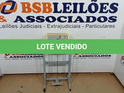 LOTE 352 - 01 SELADORA DE EMBALAGENS PLÁSTICAS COM ACIONAMENTO POR PEDAL. (NO ESTADO) ATENÇÃO! FAZER A VISITAÇÃO ANTES DE ARREMATAR, NÃO SABEMOS SE FUNCIONA, LEILÃO NÃO TEM GARANTIA E NEM DEVOLUÇÃO, SUJEITO A POSSÍVEIS AVARIAS VISÍVEIS/OCULTAS E/OU AUSÊNCIA DE COMPONENTES.