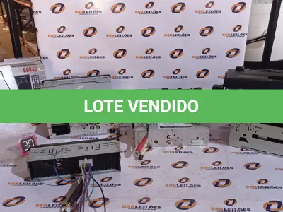 LOTE 189 - 06 APARELHOS DE SOM AUTOMOTIVOS. (NO ESTADO) ATENÇÃO! FAZER A VISITAÇÃO ANTES DE ARREMATAR, NÃO SABEMOS SE FUNCIONA, LEILÃO NÃO TEM GARANTIA E NEM DEVOLUÇÃO, SUJEITO A POSSÍVEIS AVARIAS VISÍVEIS/OCULTAS E/OU AUSÊNCIA DE COMPONENTES.