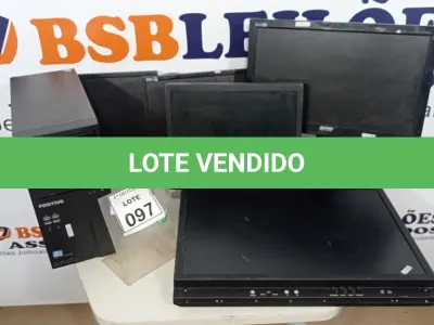 LOTE 097 - 05 MONITORES DE MARCAS E MODELOS DIVERSOS E 01 CPU MARCA POSITIVO. (NO ESTADO) ATENÇÃO! FAZER A VISITAÇÃO ANTES DE ARREMATAR, NÃO SABEMOS SE FUNCIONA, LEILÃO NÃO TEM GARANTIA E NEM DEVOLUÇÃO, SUJEITO A POSSÍVEIS AVARIAS VISÍVEIS/OCULTAS E/OU AUSÊNCIA DE COMPONENTES.