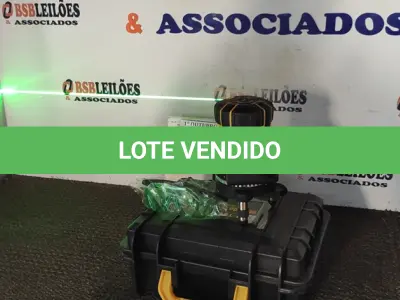 LOTE 090 - 01 NIVEL A LASER COM 2 BATERIAS MALETA ÓCULOS DE PROTEÇÃO. (NO ESTADO) ATENÇÃO! FAZER A VISITAÇÃO ANTES DE ARREMATAR, NÃO SABEMOS SE FUNCIONA, LEILÃO NÃO TEM GARANTIA E NEM DEVOLUÇÃO, SUJEITO A POSSÍVEIS AVARIAS VISÍVEIS/OCULTAS E/OU AUSÊNCIA DE COMPONENTES.