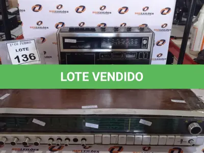 LOTE 136 - 01 RÁDIO GRAVADOR MARCA SHARP E 01 SINTONIZADOR AMPLIFICADOR MARCA PHILIPS. (NO ESTADO) ATENÇÃO! FAZER A VISITAÇÃO ANTES DE ARREMATAR, NÃO SABEMOS SE FUNCIONA, LEILÃO NÃO TEM GARANTIA E NEM DEVOLUÇÃO, SUJEITO A POSSÍVEIS AVARIAS VISÍVEIS/OCULTAS E/OU AUSÊNCIA DE COMPONENTES.