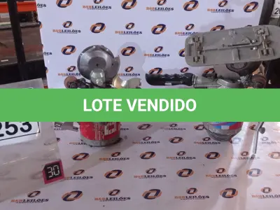 LOTE 253 - 02 MÁQUINAS DE CORTAR TECIDO. (NO ESTADO) ATENÇÃO! FAZER A VISITAÇÃO ANTES DE ARREMATAR, NÃO SABEMOS SE FUNCIONA, LEILÃO NÃO TEM GARANTIA E NEM DEVOLUÇÃO, SUJEITO A POSSÍVEIS AVARIAS VISÍVEIS/OCULTAS E/OU AUSÊNCIA DE COMPONENTES.