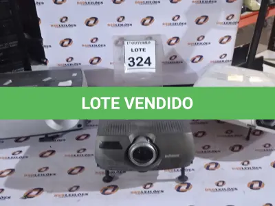 LOTE 324 - 03 PROJETORES DE MARCAS E MODELOS DIVERSOS. (NO ESTADO) ATENÇÃO! FAZER A VISITAÇÃO ANTES DE ARREMATAR, NÃO SABEMOS SE FUNCIONA, LEILÃO NÃO TEM GARANTIA E NEM DEVOLUÇÃO, SUJEITO A POSSÍVEIS AVARIAS VISÍVEIS/OCULTAS E/OU AUSÊNCIA DE COMPONENTES.