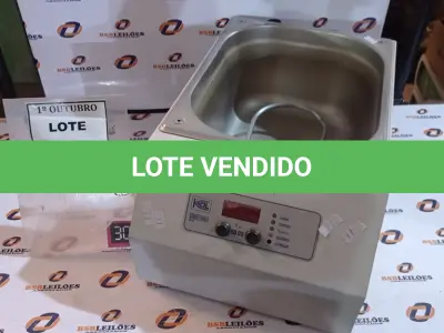 LOTE 312 - 01 BANHO MARIA DE LABORATÓRIO MODELO BM-02 MARCA KACIL. (NO ESTADO) ATENÇÃO! FAZER A VISITAÇÃO ANTES DE ARREMATAR, NÃO SABEMOS SE FUNCIONA, LEILÃO NÃO TEM GARANTIA E NEM DEVOLUÇÃO, SUJEITO A POSSÍVEIS AVARIAS VISÍVEIS/OCULTAS E/OU AUSÊNCIA DE COMPONENTES.