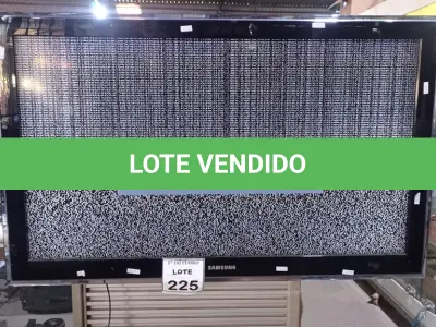 LOTE 225 - 01 TV LCD 40’’ MARCA SAMSUNG. (NO ESTADO) ATENÇÃO! FAZER A VISITAÇÃO ANTES DE ARREMATAR, NÃO SABEMOS SE FUNCIONA, LEILÃO NÃO TEM GARANTIA E NEM DEVOLUÇÃO, SUJEITO A POSSÍVEIS AVARIAS VISÍVEIS/OCULTAS E/OU AUSÊNCIA DE COMPONENTES.