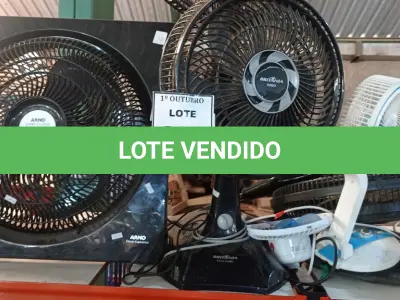 LOTE 283 - 06 VENTILADORES DE MARCAS E MODELOS DIVERSOS. (NO ESTADO) ATENÇÃO! FAZER A VISITAÇÃO ANTES DE ARREMATAR, NÃO SABEMOS SE FUNCIONA, LEILÃO NÃO TEM GARANTIA E NEM DEVOLUÇÃO, SUJEITO A POSSÍVEIS AVARIAS VISÍVEIS/OCULTAS E/OU AUSÊNCIA DE COMPONENTES.