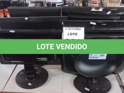 LOTE 251 - 06 MONITORES DE MARCAS E MODELOS DIVERSOS. (NO ESTADO) ATENÇÃO! FAZER A VISITAÇÃO ANTES DE ARREMATAR, NÃO SABEMOS SE FUNCIONA, LEILÃO NÃO TEM GARANTIA E NEM DEVOLUÇÃO, SUJEITO A POSSÍVEIS AVARIAS VISÍVEIS/OCULTAS E/OU AUSÊNCIA DE COMPONENTES.