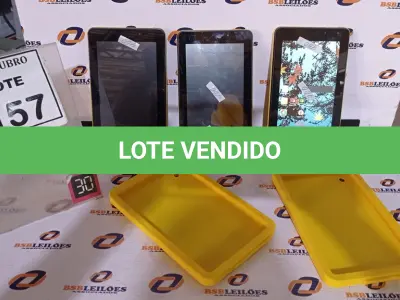 LOTE 157 - 03 TABLETS MARCA CCE. (NO ESTADO) ATENÇÃO! FAZER A VISITAÇÃO ANTES DE ARREMATAR, NÃO SABEMOS SE FUNCIONA, LEILÃO NÃO TEM GARANTIA E NEM DEVOLUÇÃO, SUJEITO A POSSÍVEIS AVARIAS VISÍVEIS/OCULTAS E/OU AUSÊNCIA DE COMPONENTES.