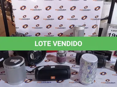 LOTE 190 - 01 LOTE COM VÁRIAS CAIXINHAS DE SOM MARCAS E MODELOS DIVERSOS. (NO ESTADO) ATENÇÃO! FAZER A VISITAÇÃO ANTES DE ARREMATAR, NÃO SABEMOS SE FUNCIONA, LEILÃO NÃO TEM GARANTIA E NEM DEVOLUÇÃO, SUJEITO A POSSÍVEIS AVARIAS VISÍVEIS/OCULTAS E/OU AUSÊNCIA DE COMPONENTES.