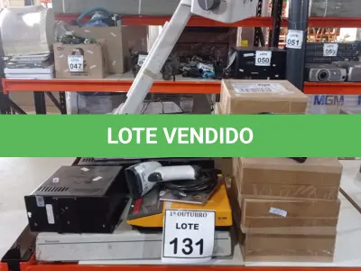 LOTE 131 - 02 ELETROCARDIÓGRAFOS, 01 RETROPROJETOR, 01 SWITCH 24 PORTAS, APROXIMADAMENTE 70 LÂMPADAS 26W PHILIPS, 02 MICROFONES COM RECEPTOR E ELETRÔNICOS DIVERSOS. (NO ESTADO) ATENÇÃO! FAZER A VISITAÇÃO ANTES DE ARREMATAR, NÃO SABEMOS SE FUNCIONA, LEILÃO NÃO TEM GARANTIA E NEM DEVOLUÇÃO, SUJEITO A POSSÍVEIS AVARIAS VISÍVEIS/OCULTAS E/OU AUSÊNCIA DE COMPONENTES.