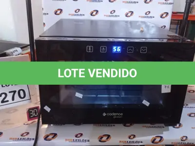 LOTE 270 - 01 ADEGA BIVOLT MARCA CADENCE. (NO ESTADO) ATENÇÃO! FAZER A VISITAÇÃO ANTES DE ARREMATAR, NÃO SABEMOS SE FUNCIONA, LEILÃO NÃO TEM GARANTIA E NEM DEVOLUÇÃO, SUJEITO A POSSÍVEIS AVARIAS VISÍVEIS/OCULTAS E/OU AUSÊNCIA DE COMPONENTES.