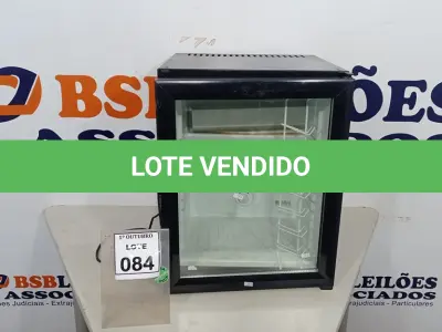 LOTE 084 - 01 FRIGOBAR. (NO ESTADO) ATENÇÃO! FAZER A VISITAÇÃO ANTES DE ARREMATAR, NÃO SABEMOS SE FUNCIONA, LEILÃO NÃO TEM GARANTIA E NEM DEVOLUÇÃO, SUJEITO A POSSÍVEIS AVARIAS VISÍVEIS/OCULTAS E/OU AUSÊNCIA DE COMPONENTES.
