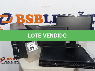 LOTE 097 - 05 MONITORES DE MARCAS E MODELOS DIVERSOS E 01 CPU MARCA POSITIVO. (NO ESTADO) ATENÇÃO! FAZER A VISITAÇÃO ANTES DE ARREMATAR, NÃO SABEMOS SE FUNCIONA, LEILÃO NÃO TEM GARANTIA E NEM DEVOLUÇÃO, SUJEITO A POSSÍVEIS AVARIAS VISÍVEIS/OCULTAS E/OU AUSÊNCIA DE COMPONENTES.