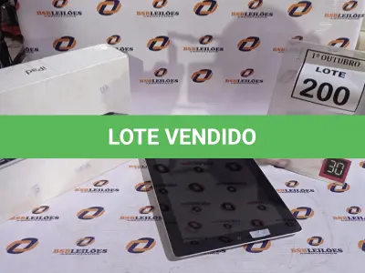 LOTE 200 - 01 IPAD. (NO ESTADO) ATENÇÃO! FAZER A VISITAÇÃO ANTES DE ARREMATAR, NÃO SABEMOS SE FUNCIONA, LEILÃO NÃO TEM GARANTIA E NEM DEVOLUÇÃO, SUJEITO A POSSÍVEIS AVARIAS VISÍVEIS/OCULTAS E/OU AUSÊNCIA DE COMPONENTES.