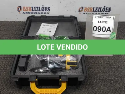 LOTE 090 - 01 NIVEL A LASER COM 2 BATERIAS MALETA ÓCULOS DE PROTEÇÃO. (NO ESTADO) ATENÇÃO! FAZER A VISITAÇÃO ANTES DE ARREMATAR, NÃO SABEMOS SE FUNCIONA, LEILÃO NÃO TEM GARANTIA E NEM DEVOLUÇÃO, SUJEITO A POSSÍVEIS AVARIAS VISÍVEIS/OCULTAS E/OU AUSÊNCIA DE COMPONENTES.