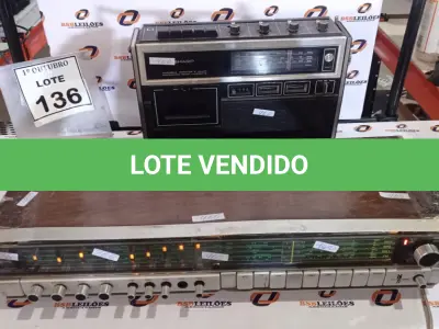 LOTE 136 - 01 RÁDIO GRAVADOR MARCA SHARP E 01 SINTONIZADOR AMPLIFICADOR MARCA PHILIPS. (NO ESTADO) ATENÇÃO! FAZER A VISITAÇÃO ANTES DE ARREMATAR, NÃO SABEMOS SE FUNCIONA, LEILÃO NÃO TEM GARANTIA E NEM DEVOLUÇÃO, SUJEITO A POSSÍVEIS AVARIAS VISÍVEIS/OCULTAS E/OU AUSÊNCIA DE COMPONENTES.